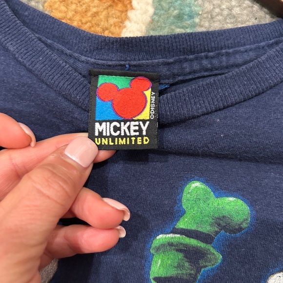 Authentic Disney Vintage 90's Mickey and Friends Tshirt, Size L - Picture 3 of 3